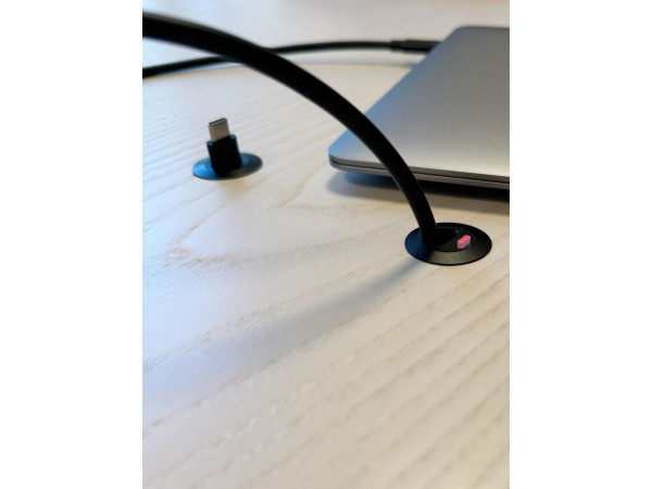 Ochno Socket, pull out, LED button,... Ochno Socket, pull out, LED button,...